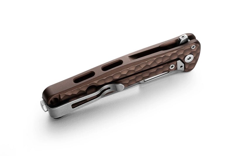 Lion Steel Emmet Earth Hammertone Aluminum (2.83" Stonewashed MagnaCut) Folding Knife [EM01A ES] - closed knife angled view