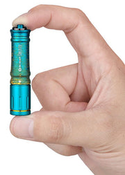 Olight i3E EOS Sunwave Aqua - size in hand
