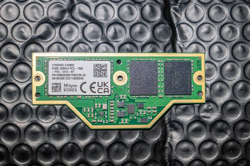 SK hynix 64GB LPDDR5X LPCAMM2 HM8G98BK7FB025N — actual module, photo 1